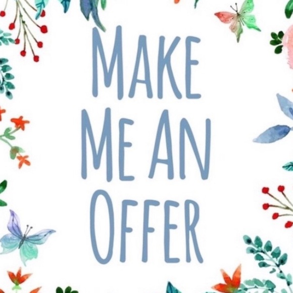 Cleopatra Metallic Silver Wig with Bangs **back in stock yipeee** - Picture 10 of 10